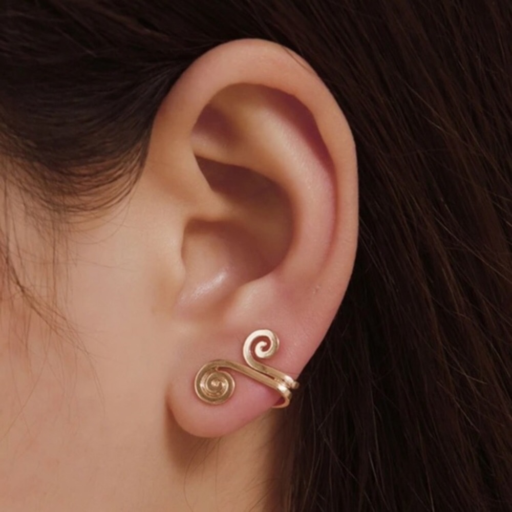 💜10/$25💜NEW Silver Double Swirl Tragus Ear Cuff Earring - Picture 9 of 9